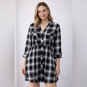 Torrid Monochrome Plaid Garment button